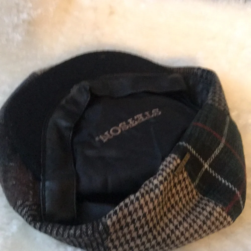 Hat - Picture 2 of 5